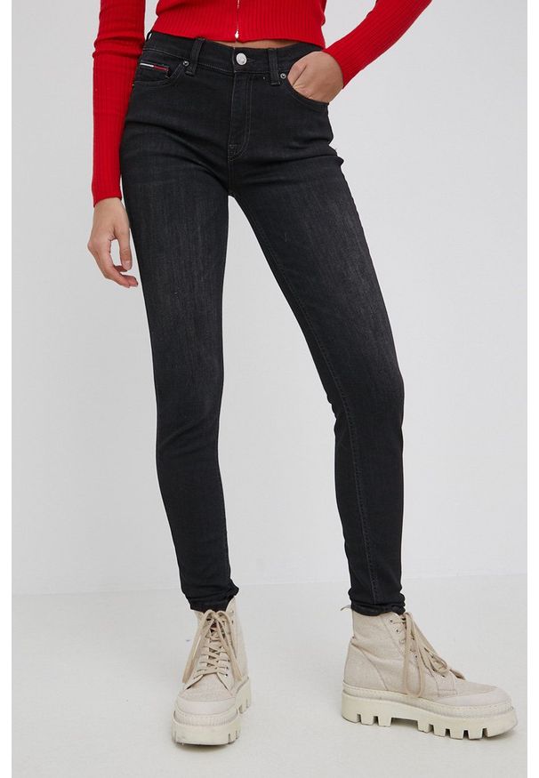 Tommy Jeans jeansy NORA CE173 DW0DW11573.PPYY damskie medium waist. Kolor: czarny