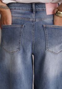 Renee - Niebieskie Jeansowe Szorty Casual Typu Jorts z Bawełną i Domieszką Wiskozy Polaera. Okazja: na co dzień. Kolor: niebieski. Materiał: jeans, bawełna, wiskoza. Sezon: lato. Styl: casual #4