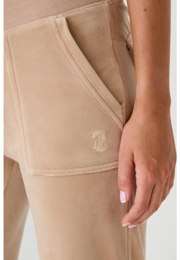 Juicy Couture - JUICY COUTURE Beżowe damskie spodnie Del Ray, Rozmiar S. Kolor: beżowy. Materiał: welur, poliester. Wzór: haft