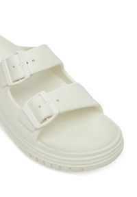 Armani Exchange Klapki XDP043 XV821 00894 Biały. Kolor: biały. Materiał: skóra #2