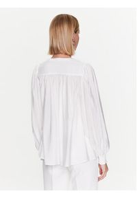 Bruuns Bazaar Bluzka Harriet BBW3323 Biały Regular Fit. Kolor: biały. Materiał: wiskoza