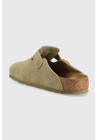 Birkenstock klapki zamszowe 1025788 męskie kolor zielony Boston. Kolor: zielony. Materiał: zamsz. Wzór: gładki. Styl: klasyczny #2