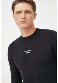Calvin Klein Jeans sweter J30J320618.9BYY męski kolor czarny lekki. Okazja: na co dzień. Kolor: czarny. Długość rękawa: długi rękaw. Długość: długie. Wzór: aplikacja. Styl: casual #2