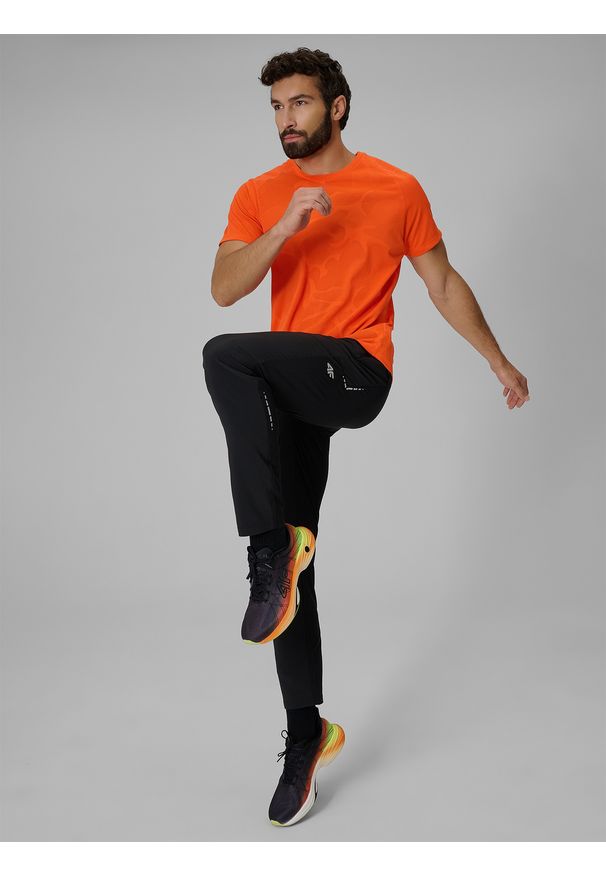 4f - 4F Koszulka treningowa regular szybkoschnąca męska - pomarańczowa XXL. Kolor: pomarańczowy. Materiał: skóra, materiał. Długość rękawa: raglanowy rękaw. Sport: fitness