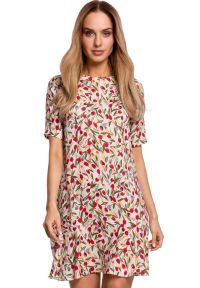 Sukienki.shop - Przewiewna trapezowa sukienka w kwiaty z falbaną na lato. Materiał: tkanina. Wzór: kwiaty. Sezon: lato. Typ sukienki: trapezowe. Długość: mini #2