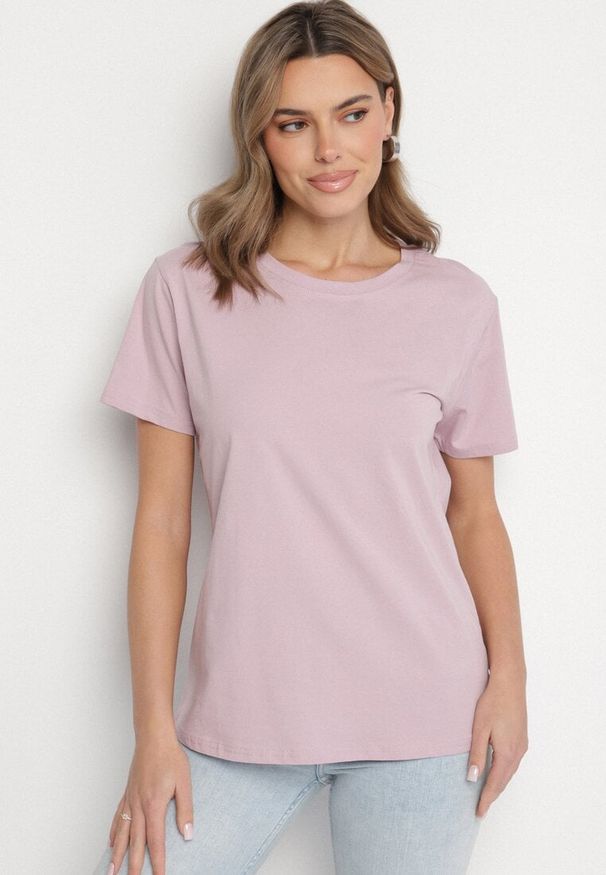 Born2be - Różowy Gładki T-shirt z Bawełny o Klasycznym Kroju Natime. Kolor: różowy. Materiał: bawełna. Wzór: gładki. Styl: klasyczny