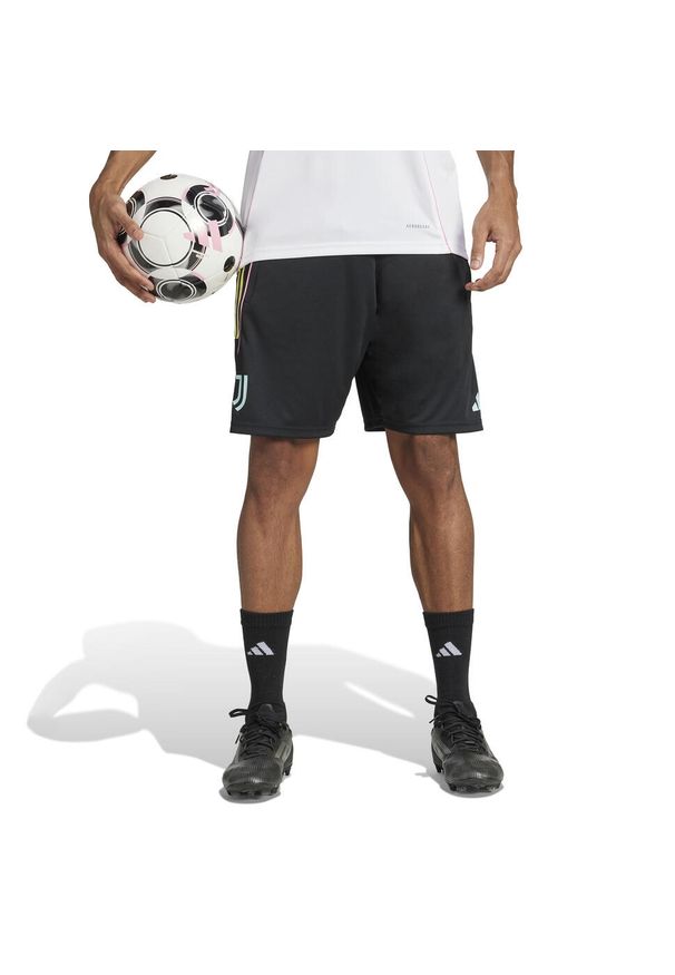 Adidas - Szorty treningowe Juventus Turyn 2025/26. Kolor: czarny. Sport: piłka nożna