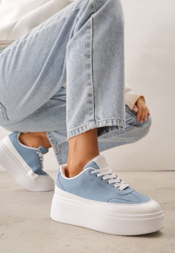 Renee - Niebieskie Sneakersy VICES na Platformie z Ozdobnym Noskiem Attis. Nosek buta: okrągły. Zapięcie: sznurówki. Kolor: niebieski. Materiał: skóra, zamsz. Obcas: na platformie. Wysokość obcasa: średni