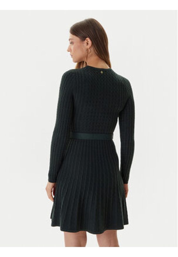 Guess Sukienka dzianinowa W5BK68 Z2YJ2 Zielony Slim Fit. Kolor: zielony. Materiał: syntetyk