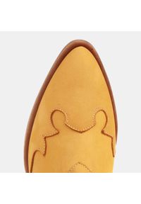 Marco Shoes Nieocieplane botki z zamszu i falistymi wstawkami brązowe żółte. Kolor: brązowy, wielokolorowy, żółty. Materiał: zamsz #8