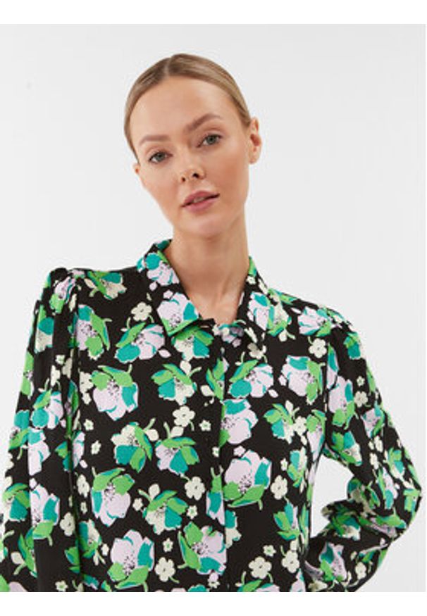 YAS Sukienka koszulowa 26030717 Kolorowy Regular Fit. Materiał: wiskoza. Wzór: kolorowy. Typ sukienki: koszulowe