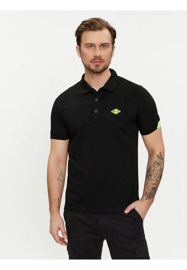 Replay Polo M3540A.000.20623 Czarny Regular Fit. Typ kołnierza: polo. Kolor: czarny. Materiał: bawełna