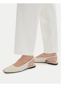 Vagabond Shoemakers Baleriny Delia 5907-201-02 Écru. Kolor: kremowy. Materiał: skóra #6