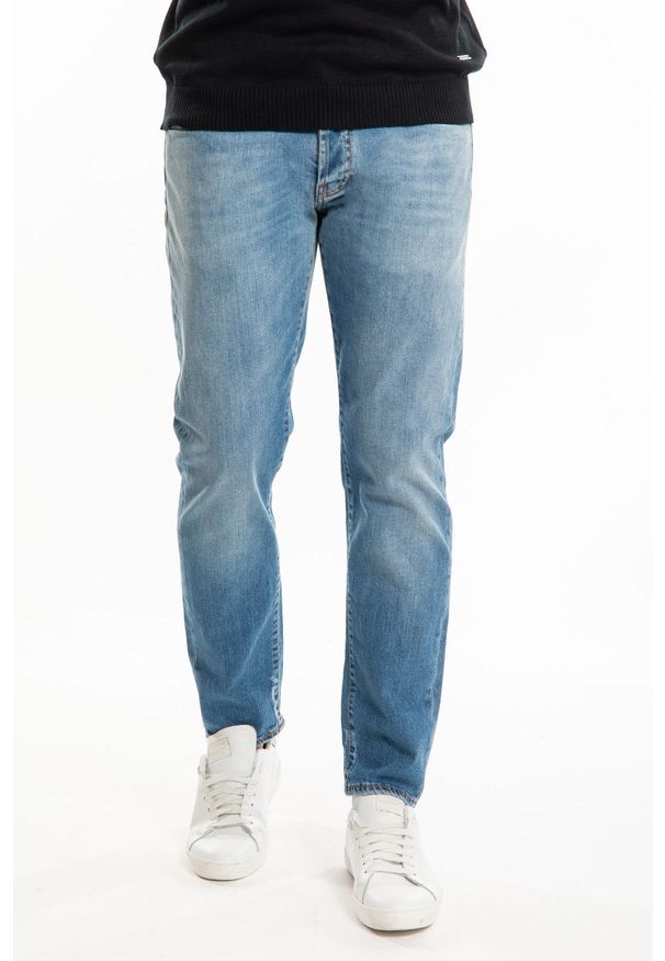 Takeshy Kurosawa Jeansy "Essential" | 83349 | Essential | Mężczyzna | Niebieski. Stan: obniżony. Kolor: niebieski. Wzór: aplikacja. Styl: klasyczny