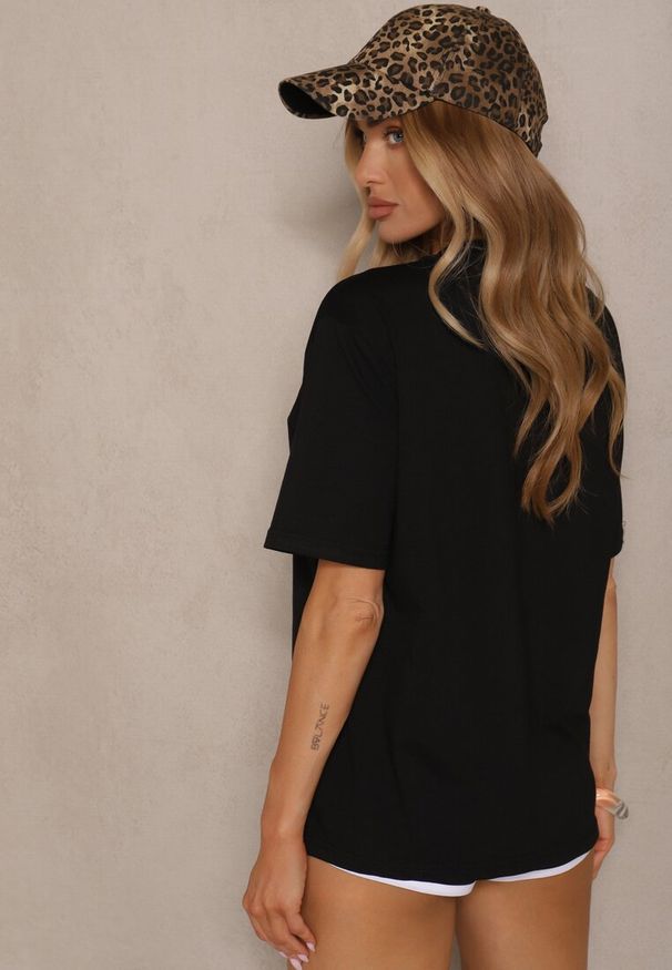 Renee - Czarny T-shirt z Bawełny Zdobiony Nadrukiem z Cyrkoniami Idelunea. Okazja: na co dzień, na imprezę. Kolor: czarny. Materiał: bawełna. Wzór: aplikacja, nadruk. Styl: klasyczny, casual, elegancki