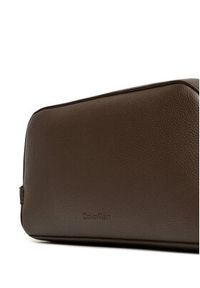 Calvin Klein Kosmetyczka Micropebble Washbag/Dopp Kit LV04D1036G Brązowy. Kolor: brązowy. Materiał: skóra #5