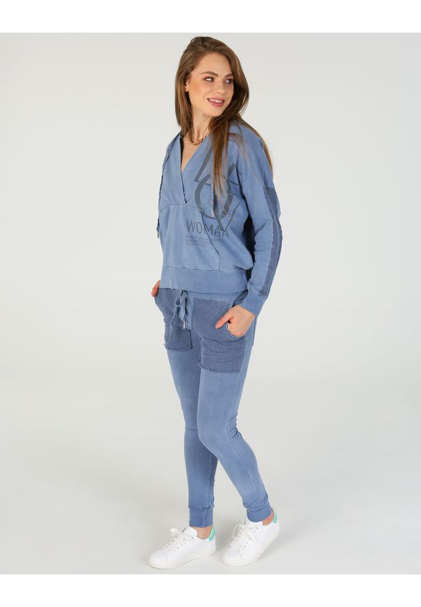 Unisono - SPODNIE Z OZDOBNYMI KIESZENIAMI 141-66868B JEANS. Materiał: jeans