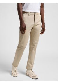 Lee - LEE MĘSKIE SPODNIE MATERIAŁOWE LEE SLIM CHINO STONE 112342927. Materiał: materiał #1