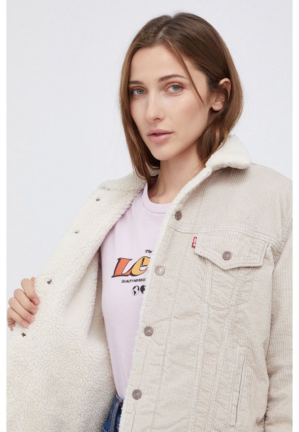 Levi's® - Levi's Kurtka sztruksowa kolor beżowy przejściowa. Okazja: na co dzień, na spotkanie biznesowe. Kolor: beżowy. Materiał: sztruks. Styl: biznesowy, casual