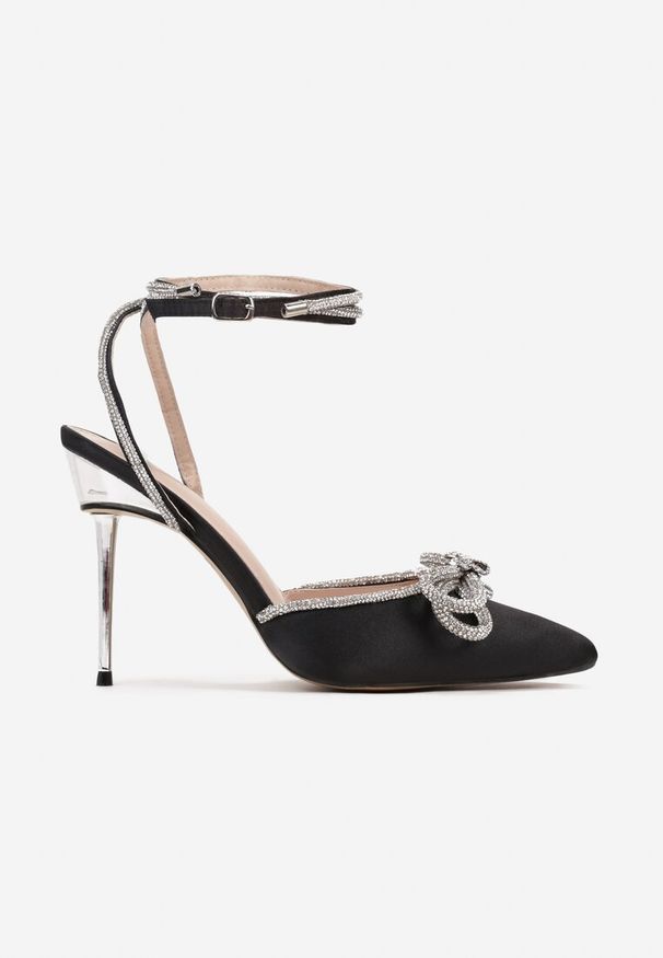 Renee - Czarne Sandały Oriphosise. Okazja: na co dzień. Zapięcie: sprzączka. Kolor: czarny. Materiał: jeans. Sezon: lato. Obcas: na obcasie. Styl: klasyczny, elegancki, casual. Wysokość obcasa: średni