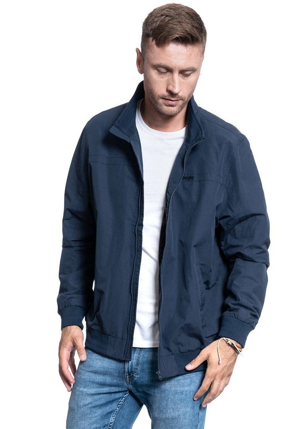 Wrangler - KURTKA WRANGLER BOMBER JACKET NAVY W4C0YC114 112129094. Okazja: na co dzień. Styl: casual