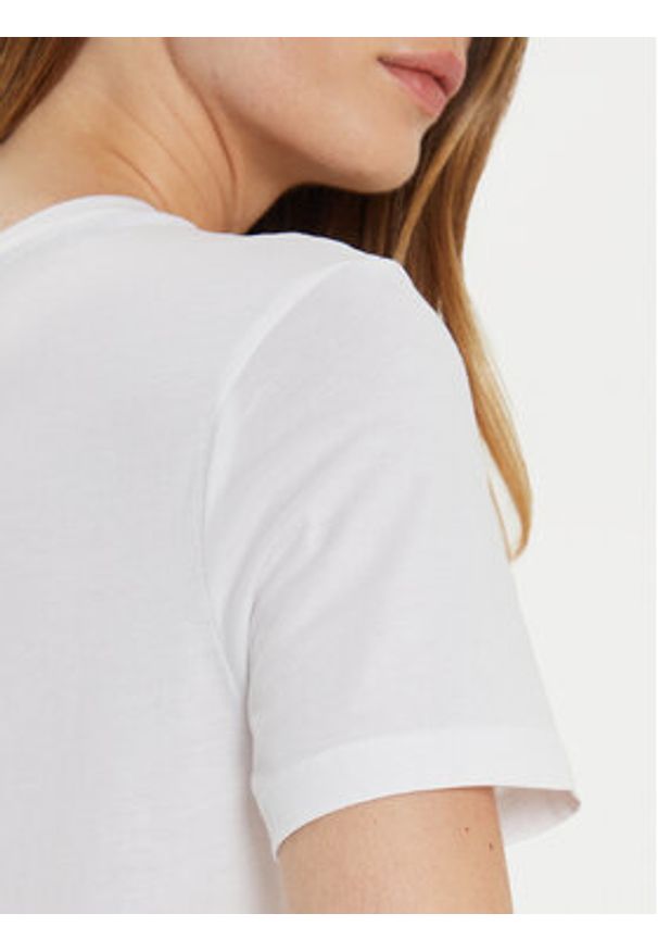 only - ONLY T-Shirt Kita 15332698 Biały Regular Fit. Kolor: biały. Materiał: bawełna