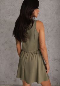 Renee - Zielony Komplet z Kamizelką i Rozkloszowaną Spódnicą z Eleganckimi Guzikami Jenane. Kolor: zielony #3