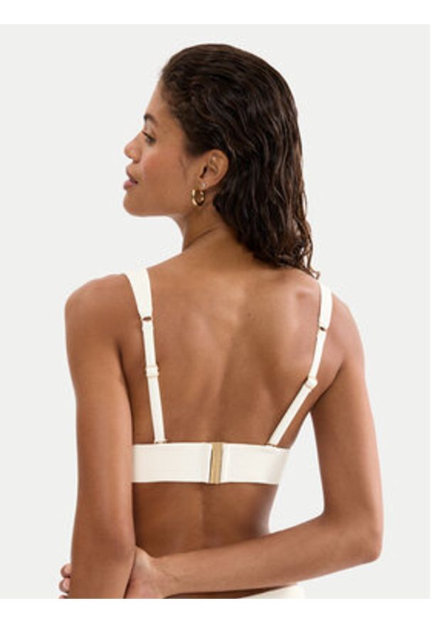 Triumph Góra od bikini Summer Dune 10226528 Kremowy. Kolor: kremowy. Materiał: syntetyk