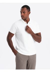 Ombre Clothing - Męska koszulka polo z kołnierzykiem zapinanym na zamek – biała V1. Typ kołnierza: polo. Kolor: biały. Materiał: bawełna, dzianina. Wzór: gładki, aplikacja. Styl: sportowy, elegancki
