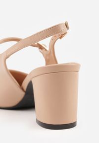 Born2be - Beżowe Sandały na Obcasie z Odkrytą Piętą i Ozdobnym Paskiem Divoria. Okazja: na co dzień. Zapięcie: pasek. Kolor: beżowy. Materiał: jeans. Obcas: na obcasie. Styl: casual, elegancki. Wysokość obcasa: średni #2