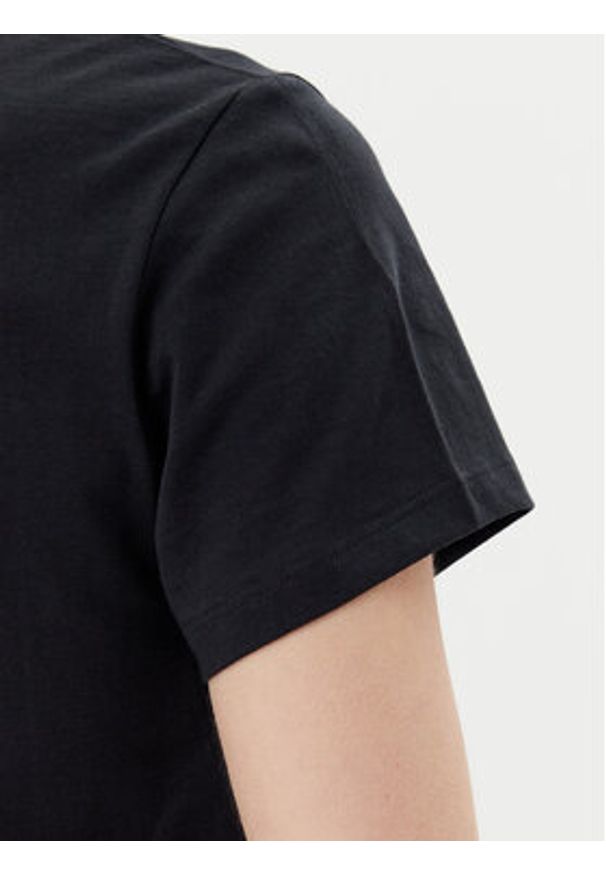 Levi's® T-Shirt Perfect 17369-2930 Czarny Regular Fit. Kolor: czarny. Materiał: bawełna