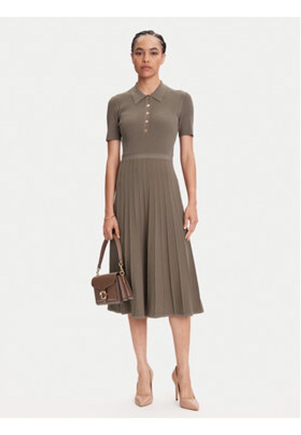 MICHAEL Michael Kors Sukienka dzianinowa MT5834F33D Beżowy Regular Fit. Kolor: beżowy. Materiał: wiskoza