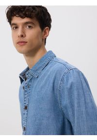 Reserved - Jeansowa koszula comfort fit - niebieski. Kolor: niebieski. Materiał: jeans