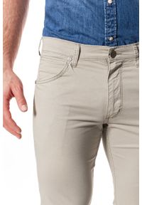 Wrangler - WRANGLER SPODNIE MĘSKIE GREENSBORO CAMEL WASHED W15QMM49J 112126986. Materiał: materiał #10