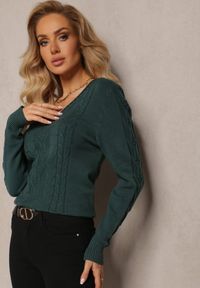 Renee - Zielony Sweter ze Splotem w Warkocze i Dekoltem V Khara. Kolor: zielony. Wzór: ze splotem. Sezon: jesień, zima #1