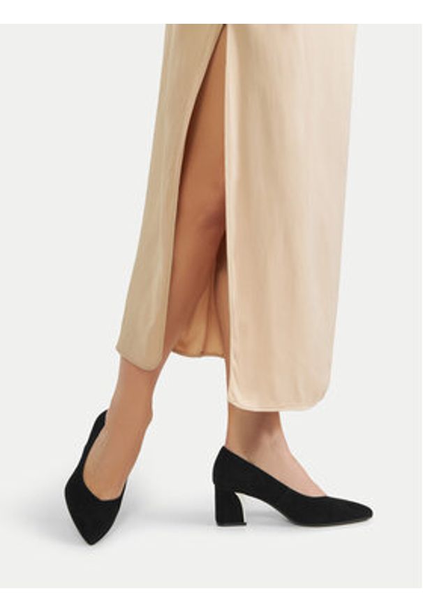 Lasocki Czółenka WYL4139-5Z Czarny. Kolor: czarny. Materiał: zamsz, skóra