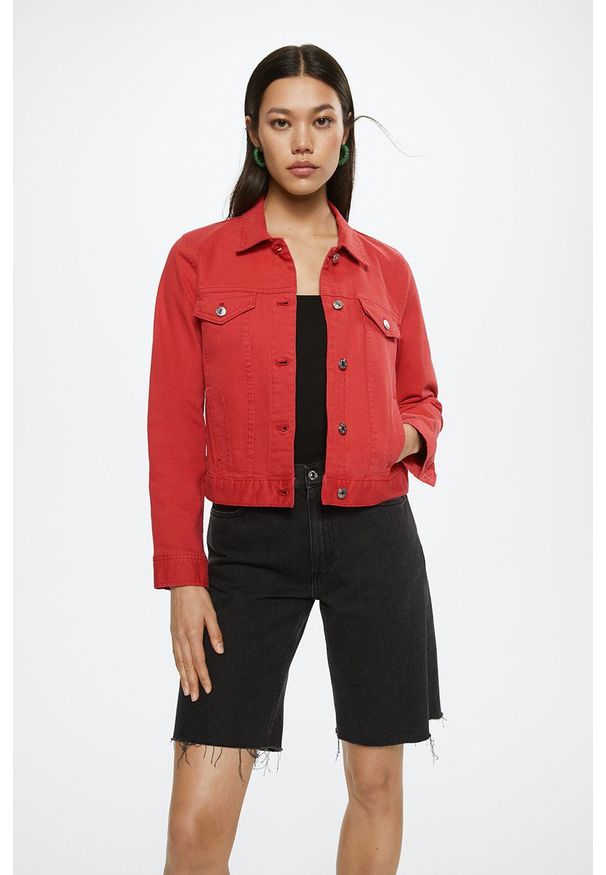mango - Mango kurtka jeansowa Vicky damska kolor czerwony przejściowa. Okazja: na co dzień. Kolor: czerwony. Materiał: jeans. Styl: casual
