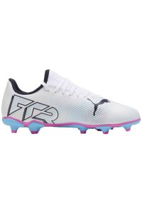 Buty piłkarskie Puma Future 7 Play FG/AG Jr 107734 01 białe. Zapięcie: sznurówki. Kolor: biały. Materiał: syntetyk, dzianina. Szerokość cholewki: normalna. Wzór: nadruk. Sport: piłka nożna