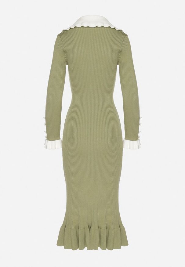 Born2be - Zielona Dzianinowa Sukienka Retro z Wiskozą z Kołnierzykiem i Falbanami Hanlira. Okazja: na co dzień. Kolor: zielony. Materiał: wiskoza, dzianina. Styl: retro