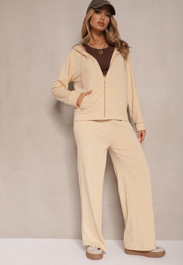 Renee - Beżowy Luźny Komplet Dresowy Szerokie Spodnie i Bluza z Kapturem Gossame. Kolor: beżowy. Materiał: dresówka