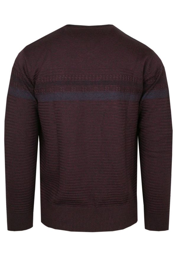 Elegancki Męski Sweter z Dekoltem w Serek (V-Neck) - Trikko - Bordowy. Okazja: na co dzień, na spotkanie biznesowe, do pracy. Typ kołnierza: dekolt w serek. Kolor: czerwony. Materiał: bawełna, akryl. Styl: elegancki