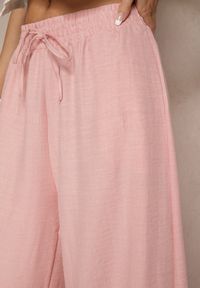 Renee - Różowe Szerokie Spodnie High Waist Ozdobione Wiązaniem Telonia. Okazja: na co dzień. Stan: podwyższony. Kolor: różowy. Wzór: aplikacja. Styl: casual, elegancki #4