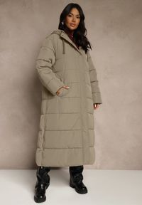 Renee - Zielona Długa Kurtka Zimowa z Pikowanymi Przeszyciami Kapturem i Suwakami Mevanesa. Okazja: na co dzień. Kolekcja: plus size. Kolor: beżowy. Materiał: zamsz, jeans. Długość: długie. Sezon: zima. Styl: casual, elegancki #1