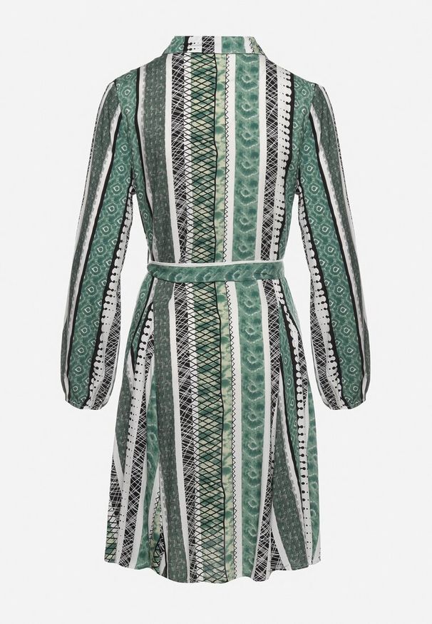 Born2be - Zielona Sukienka Koszulowa z Wiskozy Rozkloszowana z Materiałowym Paskiem Sigina. Okazja: do pracy. Kolor: zielony. Materiał: wiskoza, materiał. Długość rękawa: długi rękaw. Typ sukienki: koszulowe