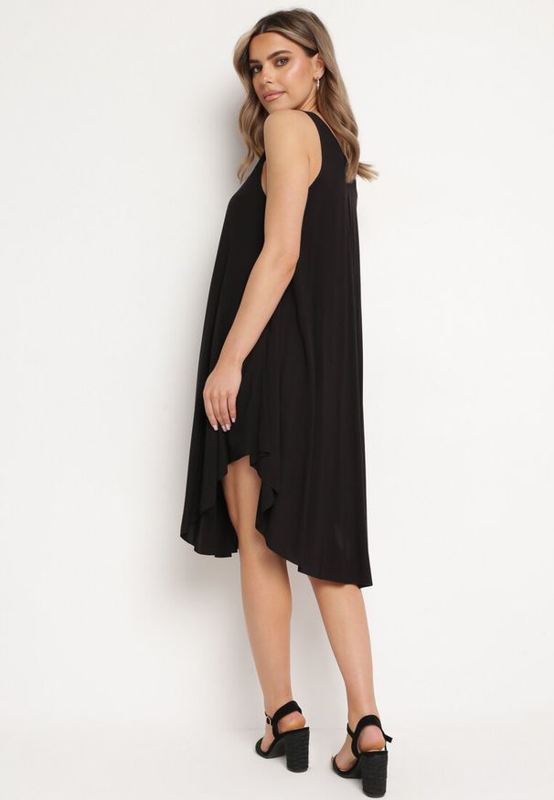 Born2be - Czarna Rozkloszowana Sukienka z Bawełny Tesaxelle. Okazja: na co dzień, na spotkanie biznesowe. Kolor: czarny. Materiał: bawełna. Typ sukienki: proste. Styl: casual, elegancki, biznesowy