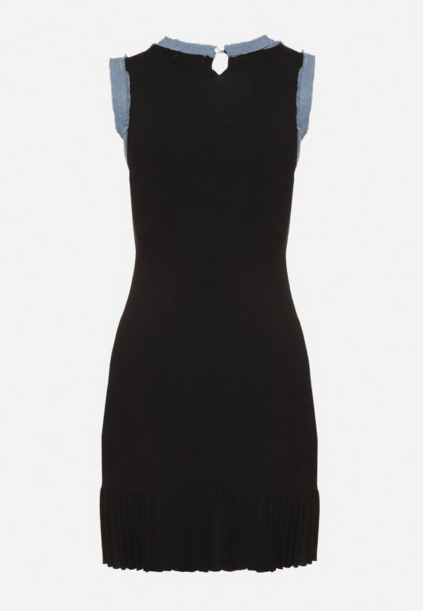 Born2be - Czarna Sukienka z Wiskozą Ozdobiona Jeansowymi Wstawkami i Guzikami Lilammea. Kolor: czarny. Materiał: wiskoza, jeans. Wzór: aplikacja. Styl: elegancki, klasyczny