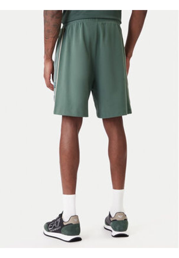 EA7 Emporio Armani Szorty sportowe 7M001501 AF12660 U7260 Zielony Regular Fit. Kolor: zielony. Materiał: syntetyk. Styl: sportowy