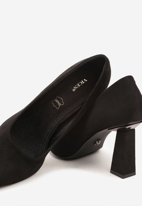 Renee - Czarne Czółenka na Słupku Vices z Wkładką ze Skóry Naturalnej Rocce. Kolor: czarny. Materiał: skóra. Obcas: na słupku. Styl: elegancki