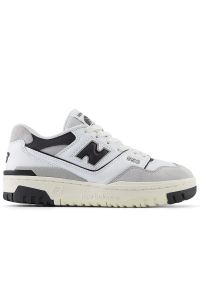 Buty New Balance GSB550BW - białe. Kolor: biały. Materiał: skóra, guma. Szerokość cholewki: normalna. Sport: koszykówka