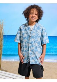 Sinsay - Koszula z lekkiego jeansu z motywem palm - niebieski. Kolor: niebieski. Materiał: jeans #1